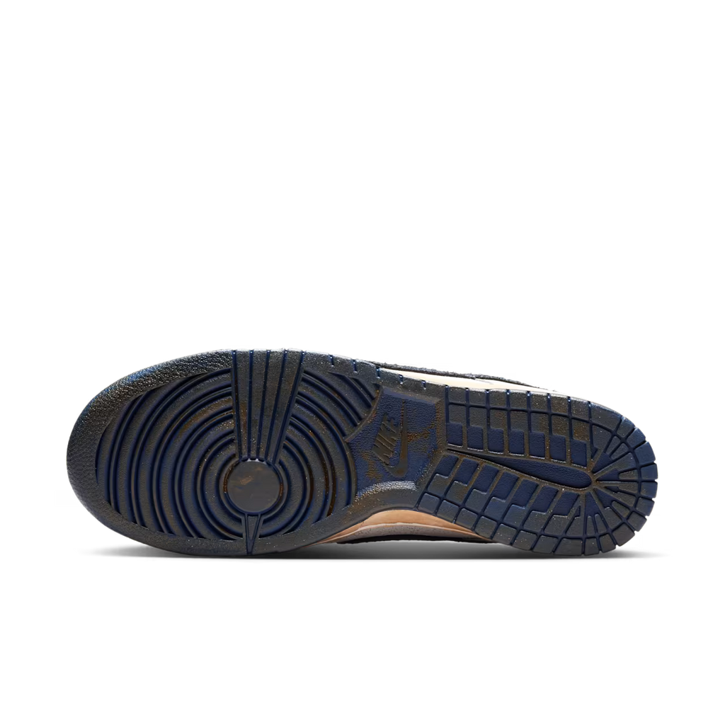 Dunk Low x Stranger Things "Phantom"