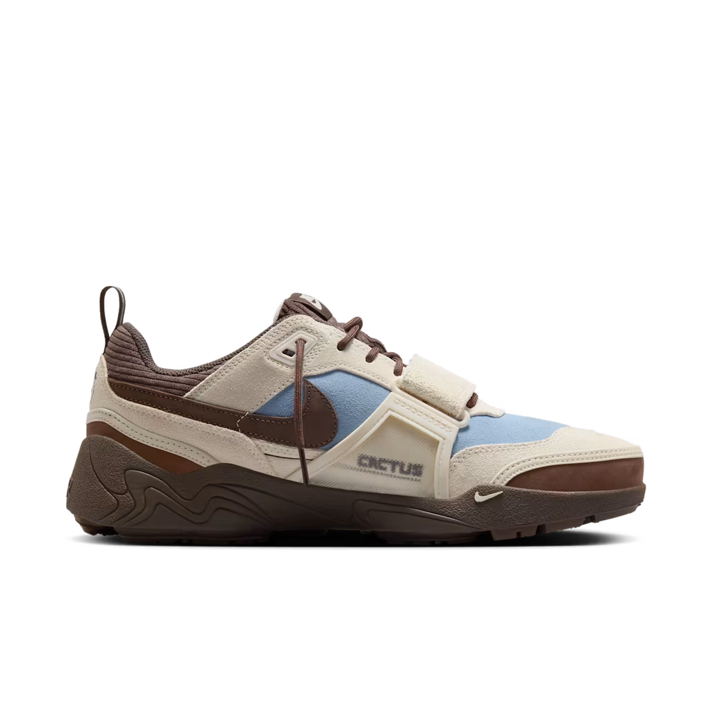 Zoom Field Jaxx "Pale Ivory and Leche Blue"