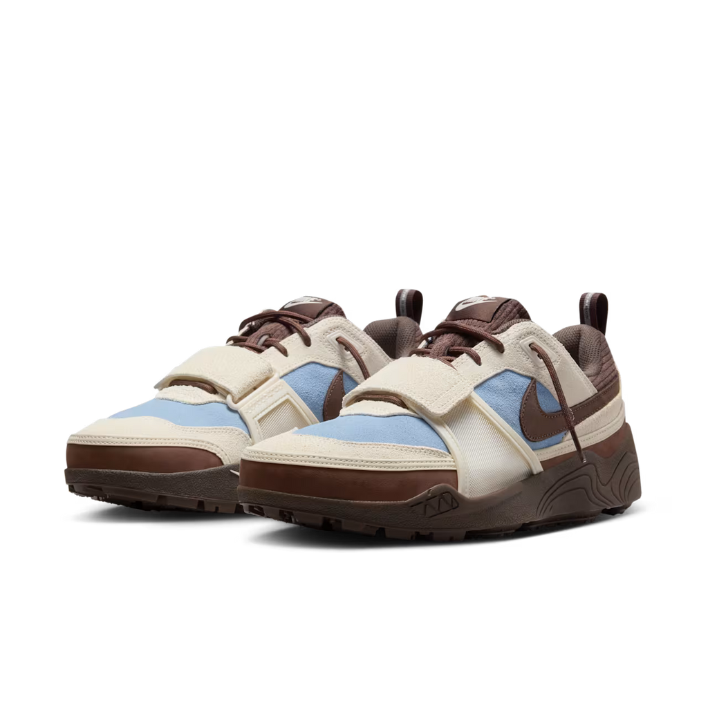 Zoom Field Jaxx "Pale Ivory and Leche Blue"